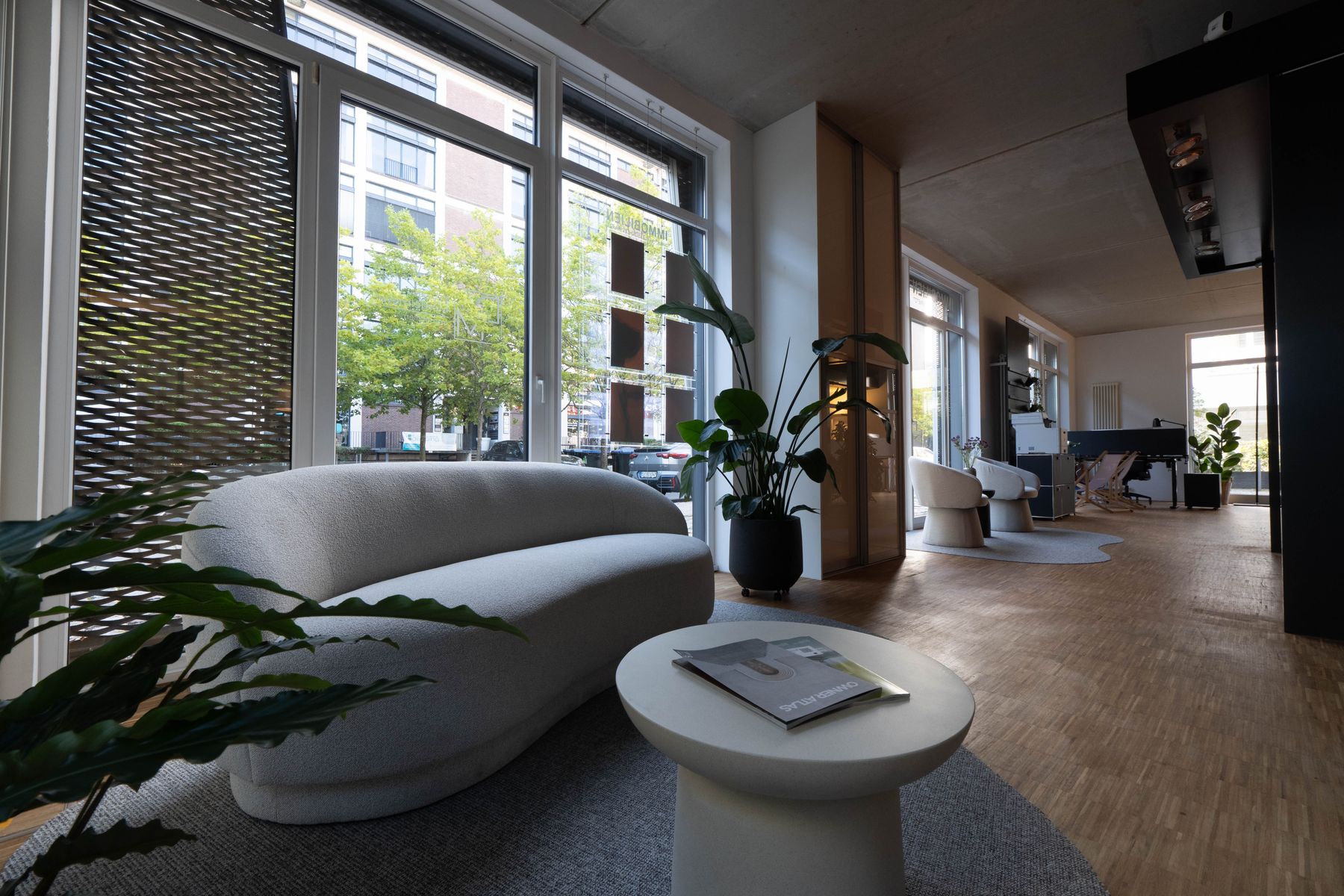 Platz für ein erstes Gespräch im Showroom