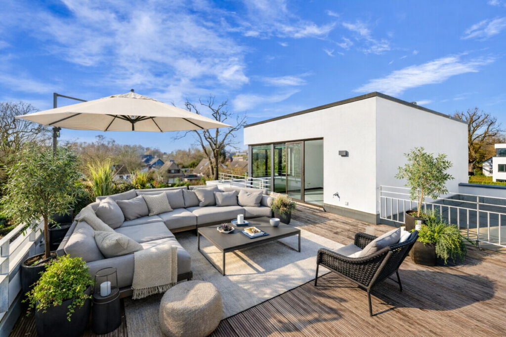 Dachterrasse (Einrichtungsbeispiel)