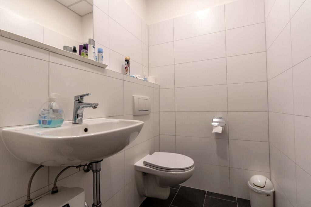 WC 1 Hochparterre