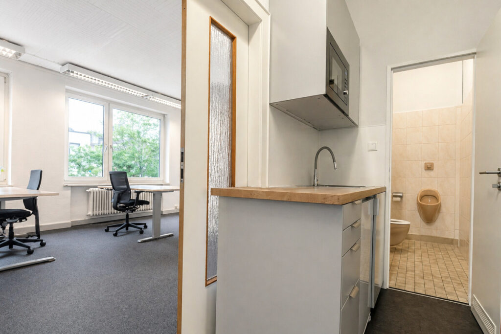 Teeküche und Büro OG