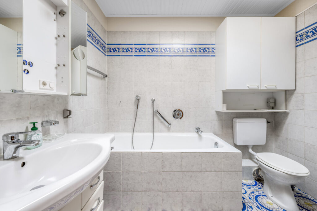 Badezimmer 1